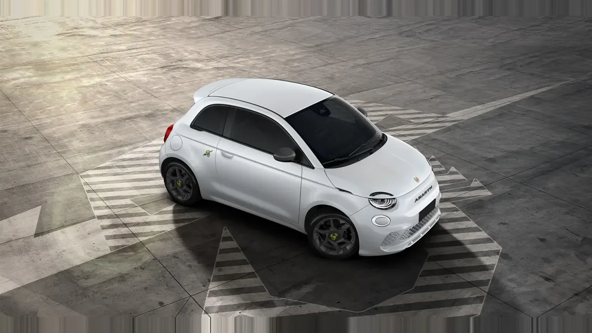 Abarth 500e 42kWh en renting para particulares — Lateral