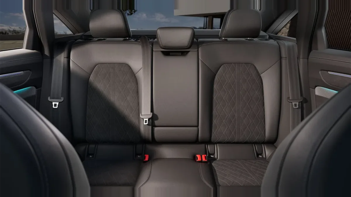 Audi A6 TDI 150kW (204CV) S Tronic Black Line en renting para particulares — vista 6