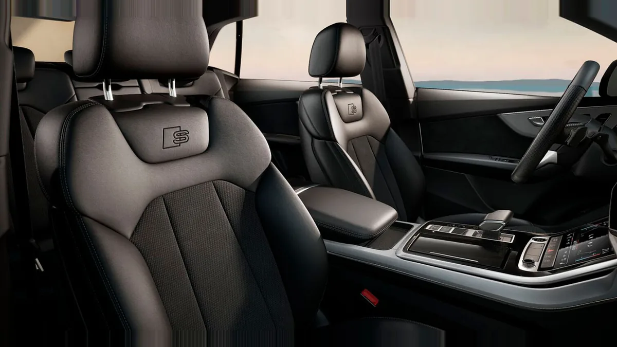 Audi Q8 SUV S line 45 TDI Quattro Tiptronic en renting para particulares — Interior