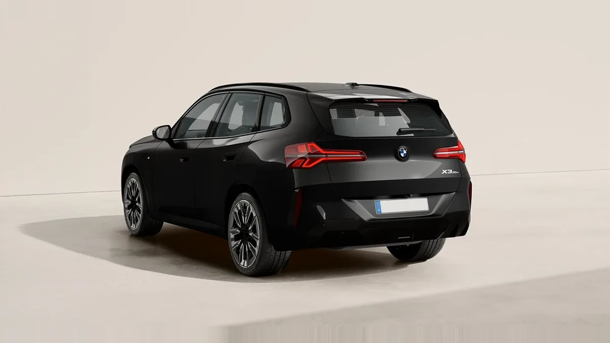 BMW X3 30e xDrive en renting para particulares — Trasera