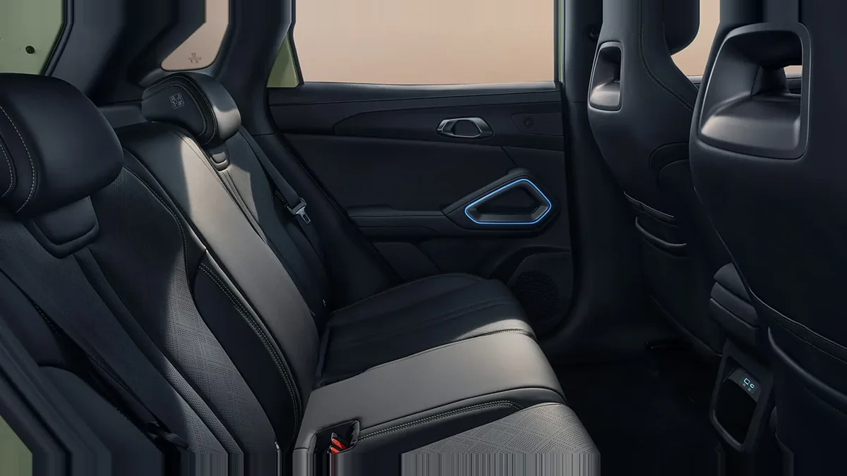 BYD Atto 2 DM-i Boost 156kW en renting para particulares — vista 6