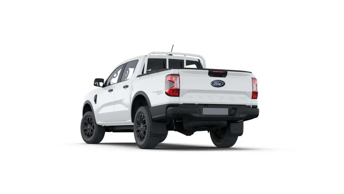 Ford Ranger XLT Doble Cabina 3.0 EcoBlue 240CV en renting para particulares — Trasera