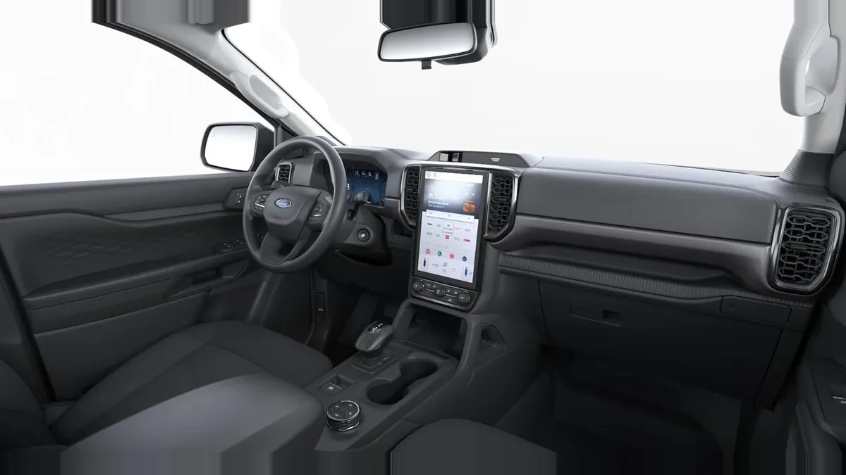 Ford Ranger XLT Doble Cabina 3.0 EcoBlue 240CV en renting para particulares — Interior