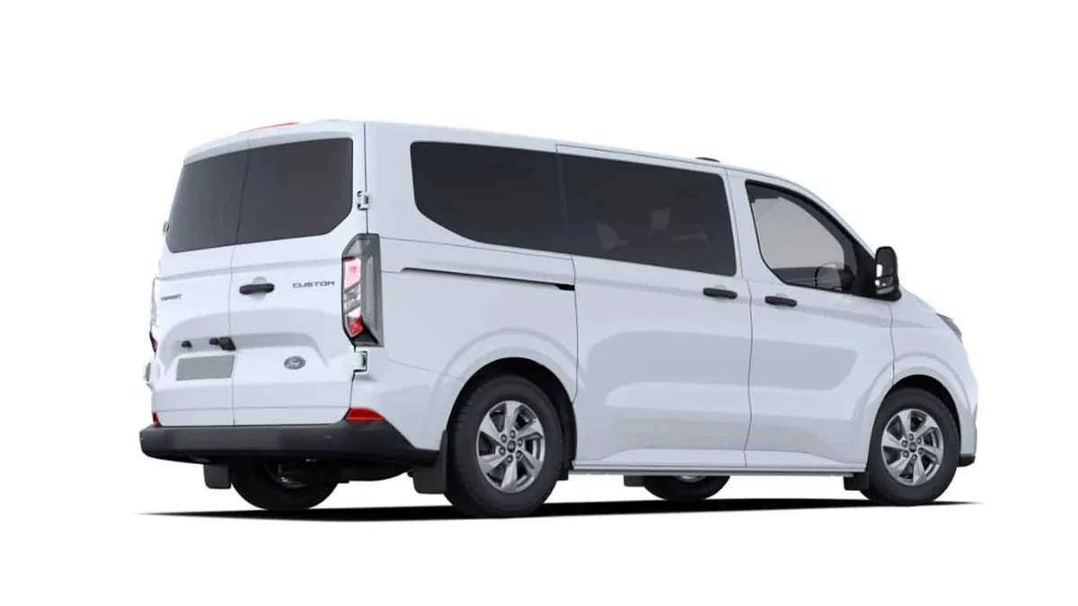 Ford Transit Custom Kombi 2.0 EcoBlue 150Cv 320 L1 Trend M1 II en renting para particulares — Trasera