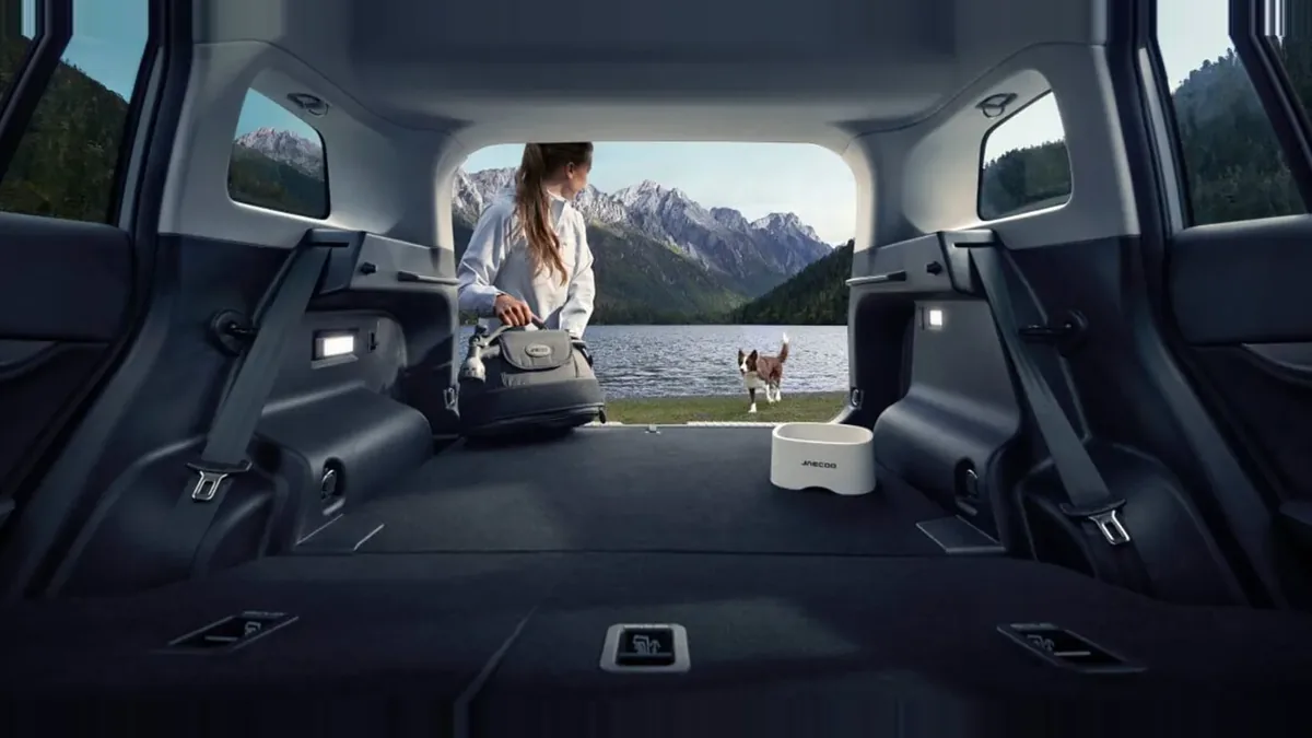 Jaecoo 5 EV Pure 155kW (211CV) 61kWh en renting para particulares — Interior