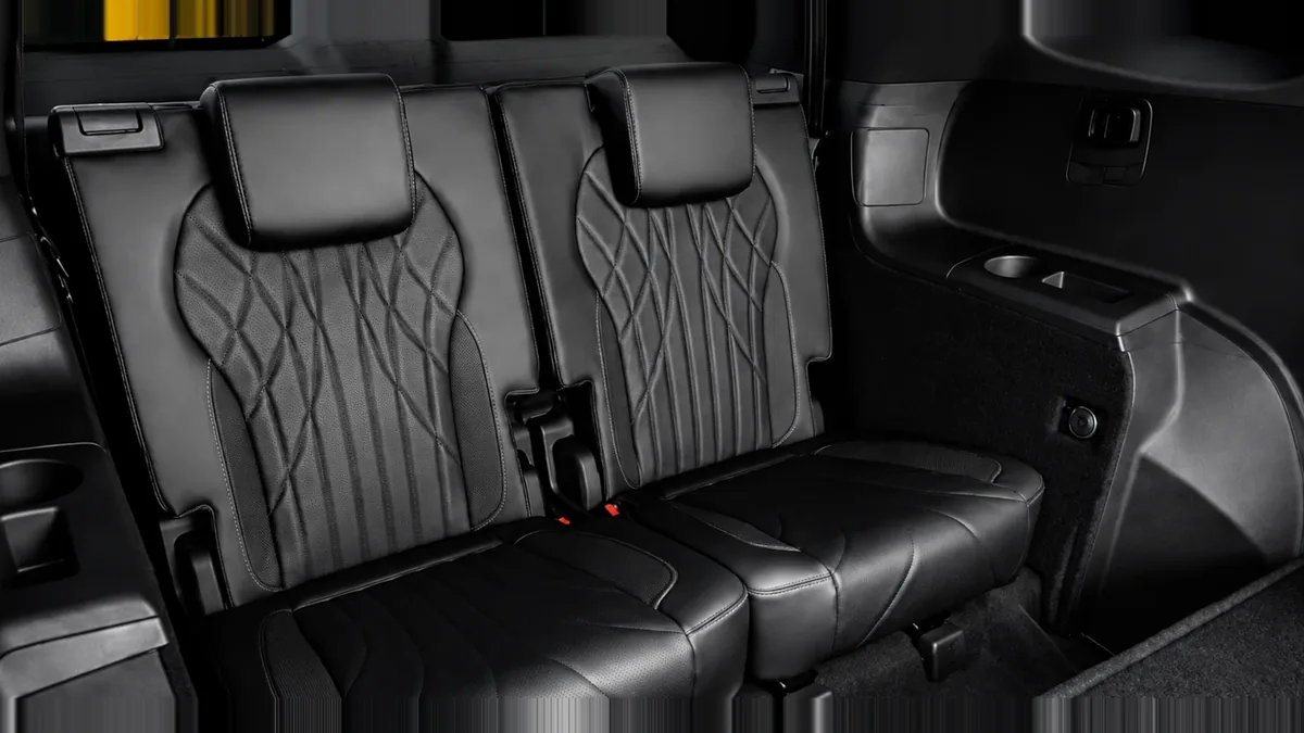 Jaecoo 8 PHEV Exclusive 1.5 TGDI 3DHT AWD 7p. en renting para particulares — Interior