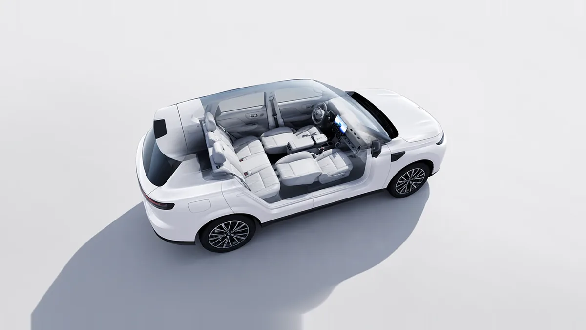 Leapmotor B10 REEV 18.8 kWh Life AT en renting para particulares — Trasera