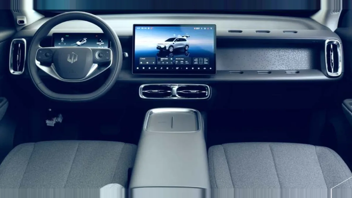 Leapmotor B10 REEV 18.8 kWh Life AT en renting para particulares — Interior