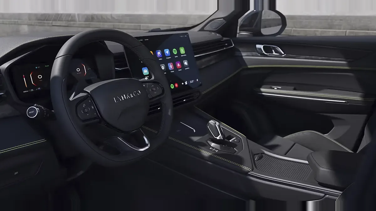 Lynk & Co 01 1.5 PHEV Core en renting para particulares — Delantera