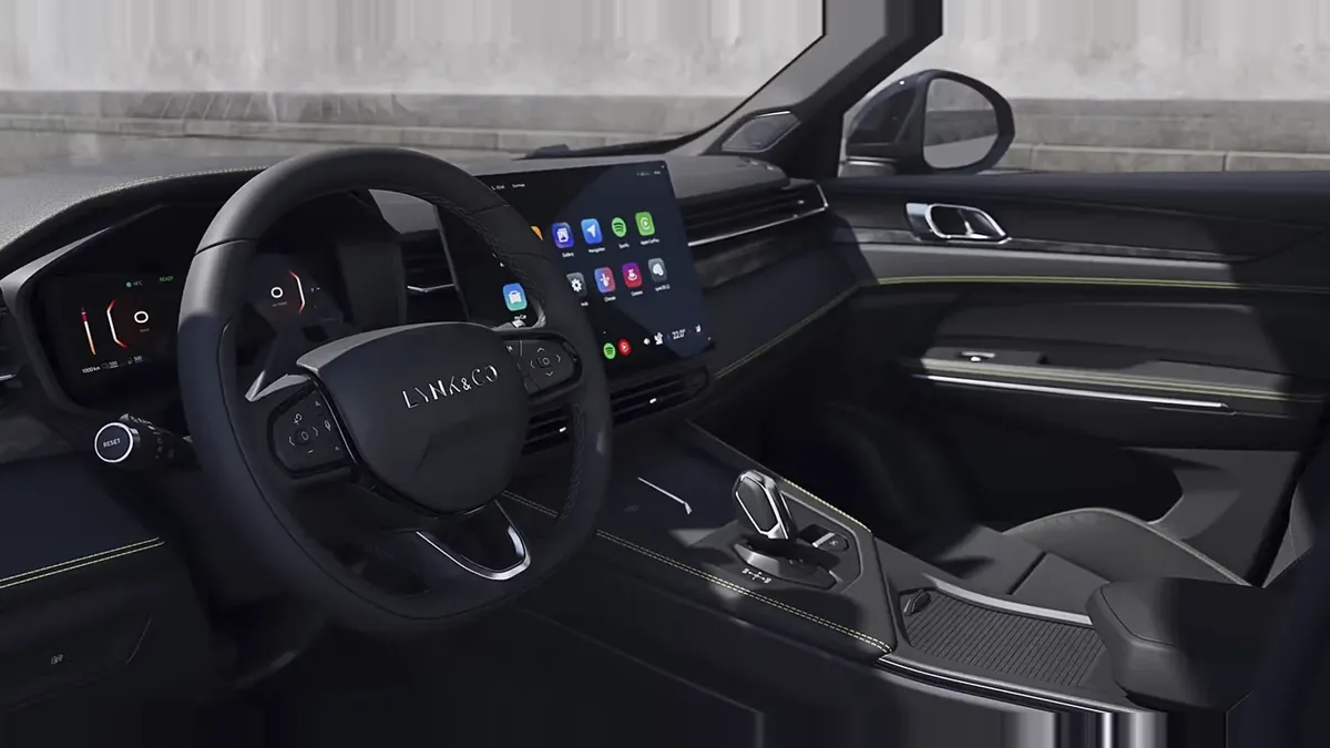 Lynk & Co 01 Core en renting para particulares — Delantera