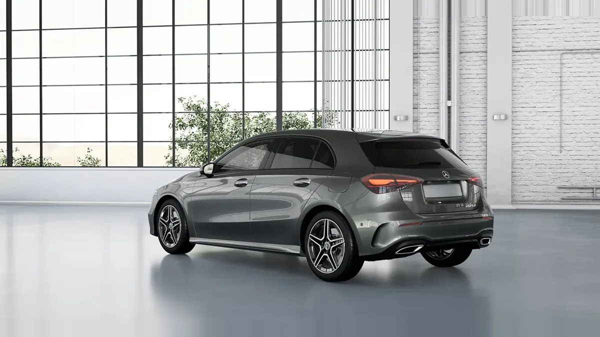 Mercedes-Benz CLASE A 250 e con tecnología híbrida EQ en renting para particulares — Lateral