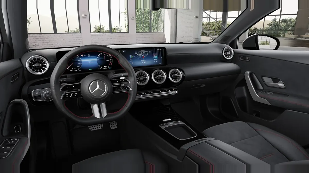 Mercedes-Benz CLASE A 250 e con tecnología híbrida EQ en renting para particulares — Trasera