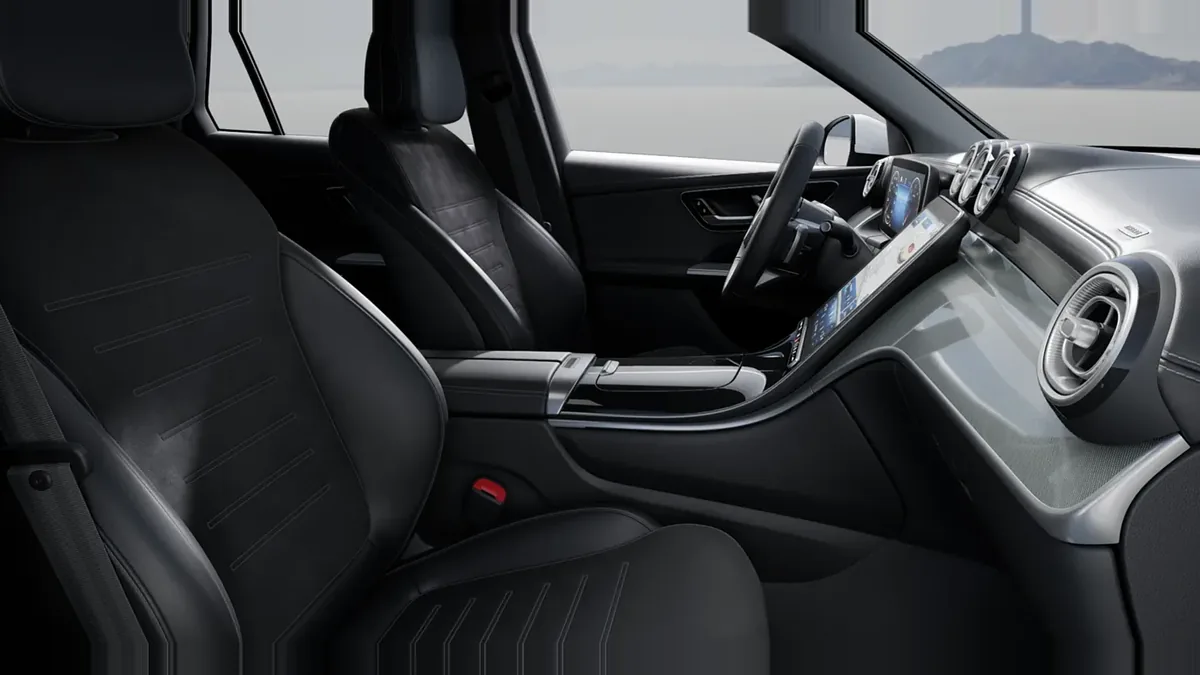 Mercedes-Benz GLC 220D 4MATIC en renting para particulares — Interior