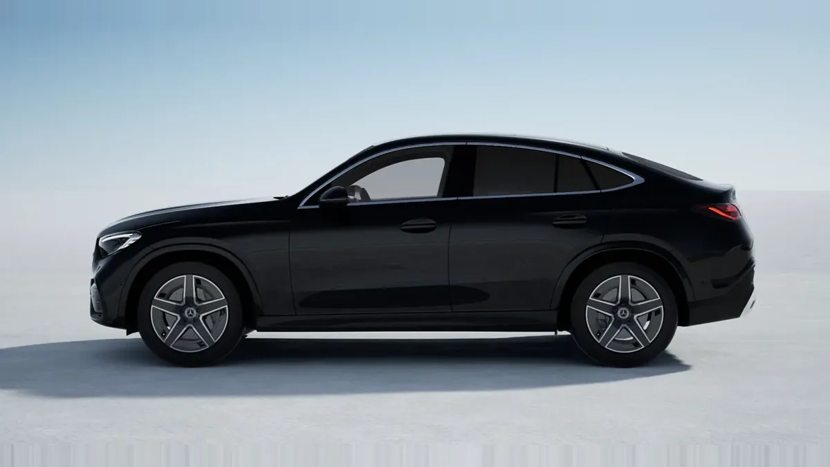 Mercedes-Benz GLC Coupé 300 de 4MATIC QS en renting para particulares — Lateral