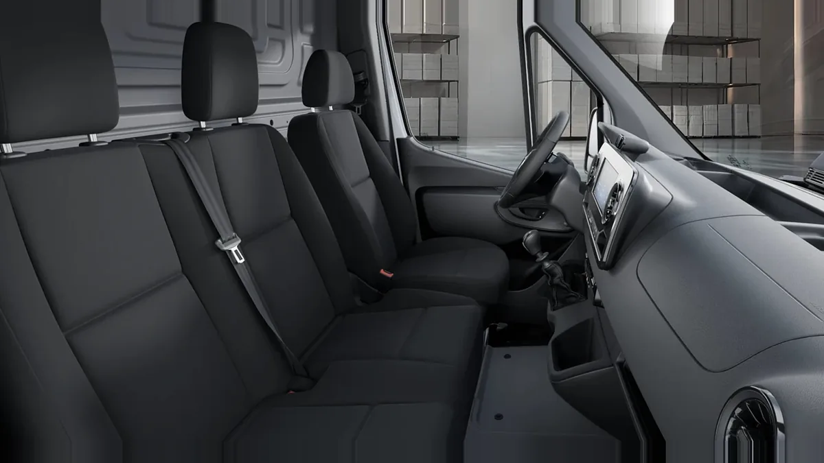 Mercedes-Benz Sprinter 315 CDI Medio Pro en renting para particulares — Interior
