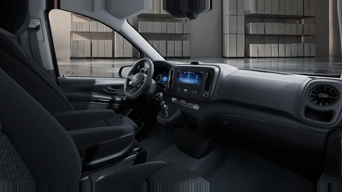 Mercedes-Benz Vito 110CDI 75kW Furgón Pro Larga en renting para particulares — Interior