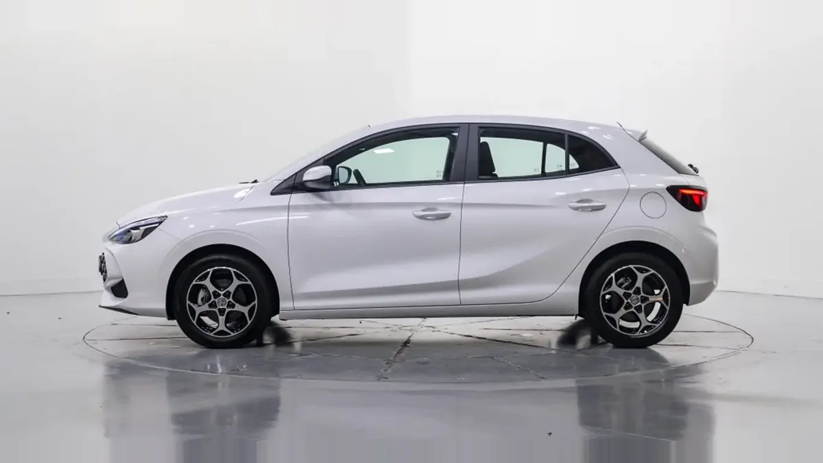 MG 3 Hybrid+ Business en renting para particulares — Lateral