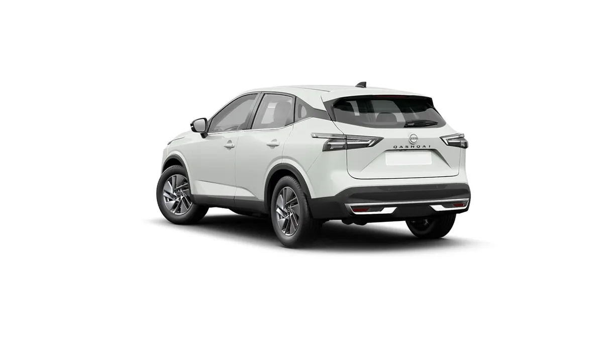 Nissan Qashqai DIG-T 158CV MHEV 4x2 Acenta WHT en renting para particulares — Trasera