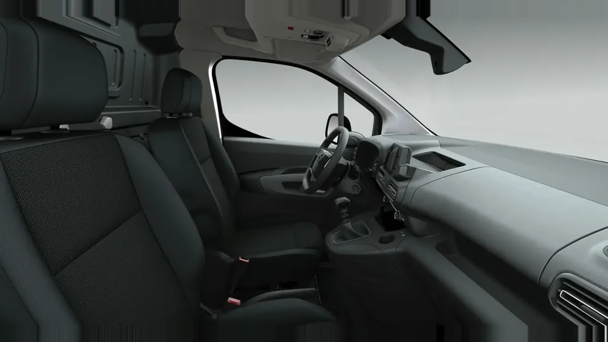 Opel Combo-e Cargo M 800kg en renting para particulares — Delantera