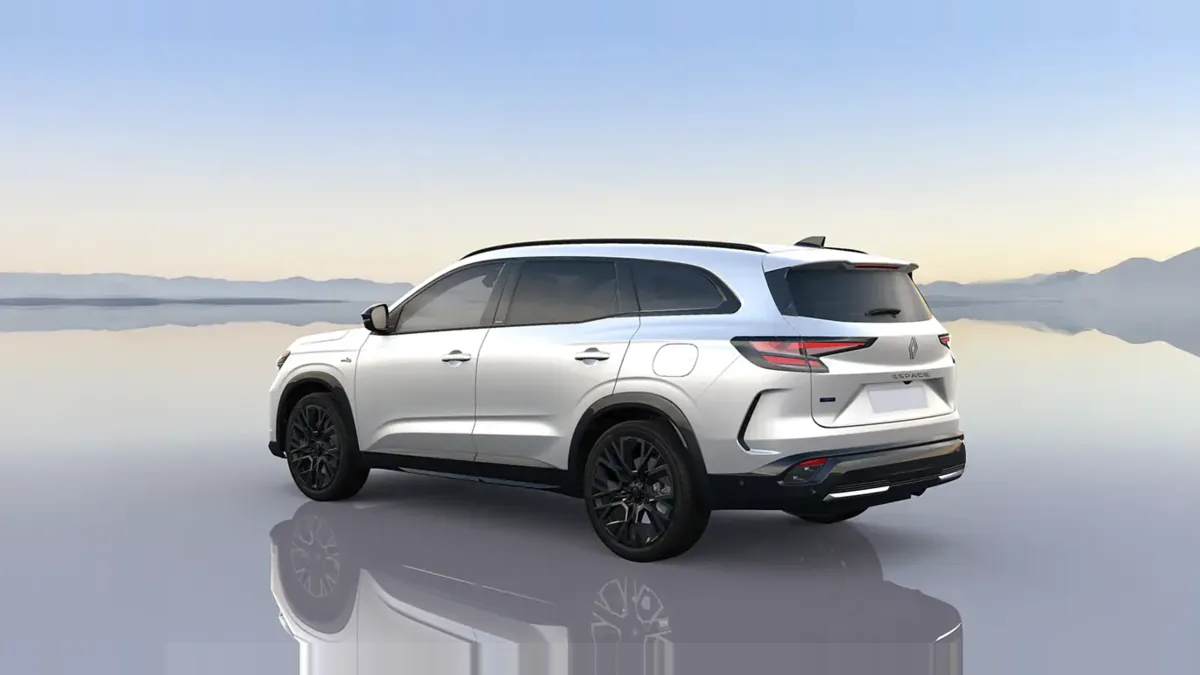 Renault Espace Espirit Alpine Full Hybrid E-Tech 146kW 7p en renting para particulares — Interior