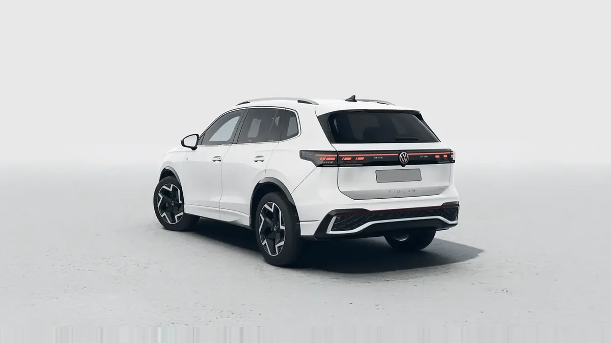 Volkswagen Tiguan R-Line 2.0 TDI 110kW DSG en renting para particulares — Interior